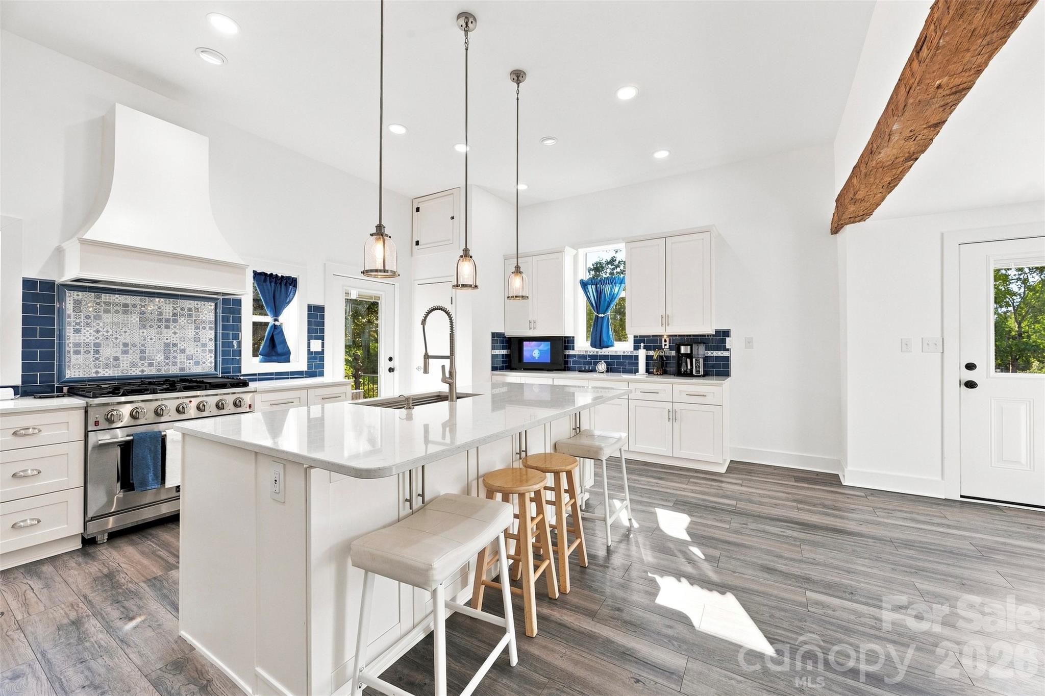 3628 Rainey Ave - 3628 Rainey Avenue, Sharon