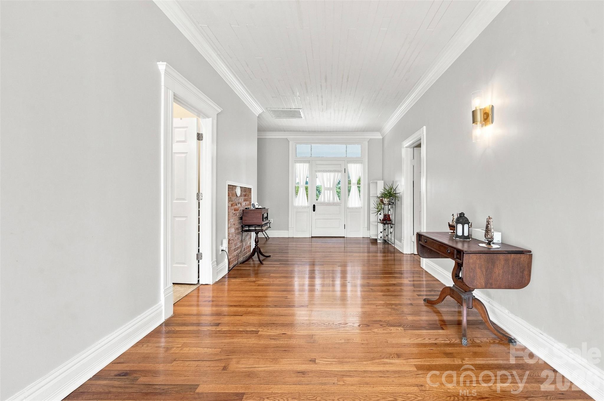 3628 Rainey Ave - Hallway - Upper - 3628 Rainey Avenue, Sharon