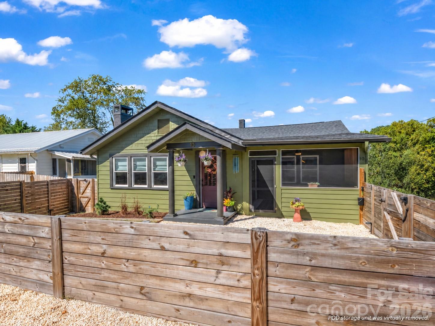 Single Family Residence at 10 Dale Street, Asheville, photo 10 of 46