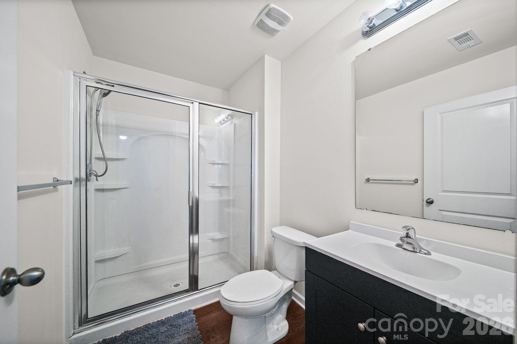 Main Floor Full Bath - 4104 Long Arrow Drive, Concord