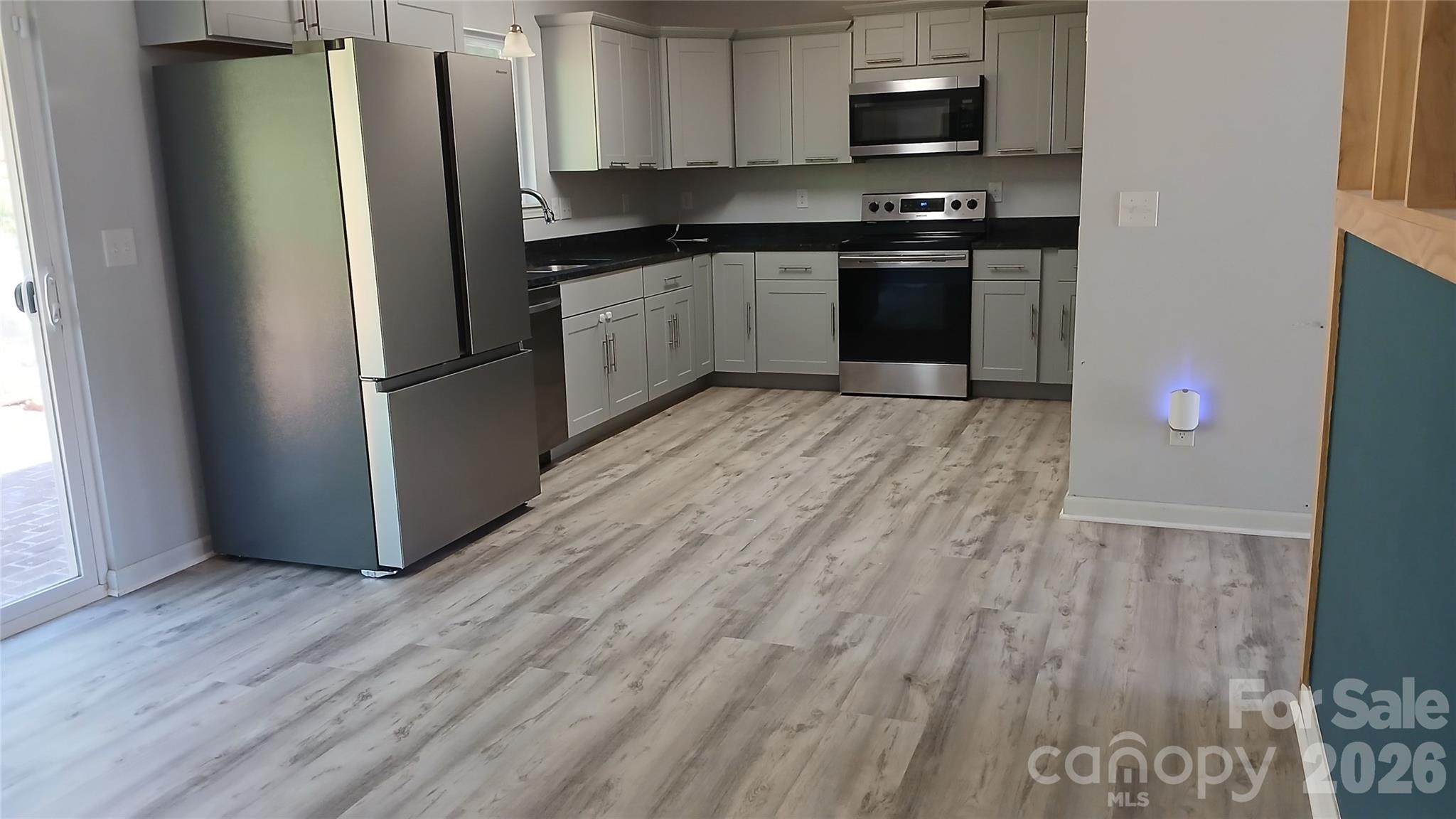 Single Family Residence at 329 Springwood Drive NE, Valdese, photo 13 of 45