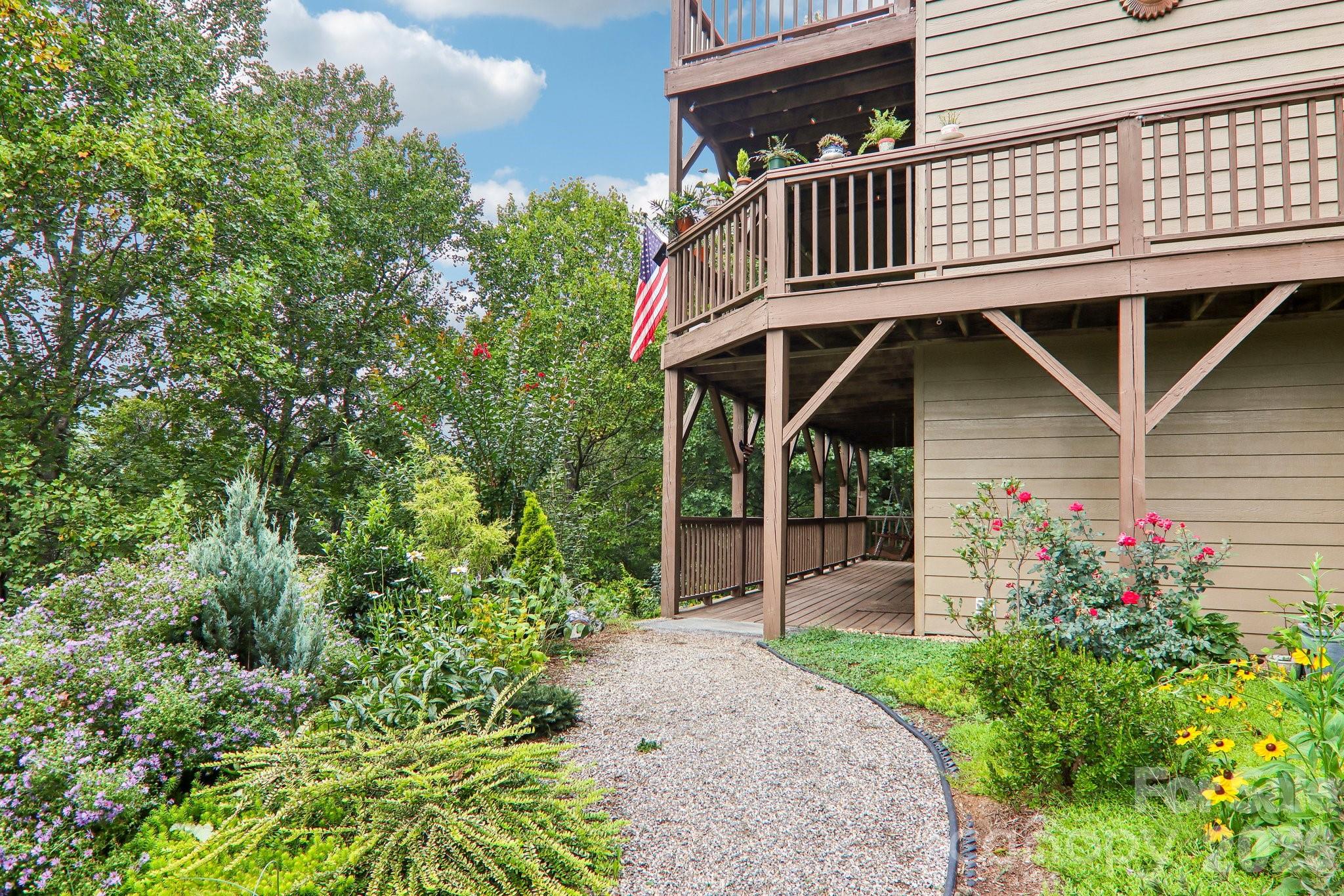 Single Family Residence at 36 Nicholas Lane, Maggie Valley, photo 5 of 48