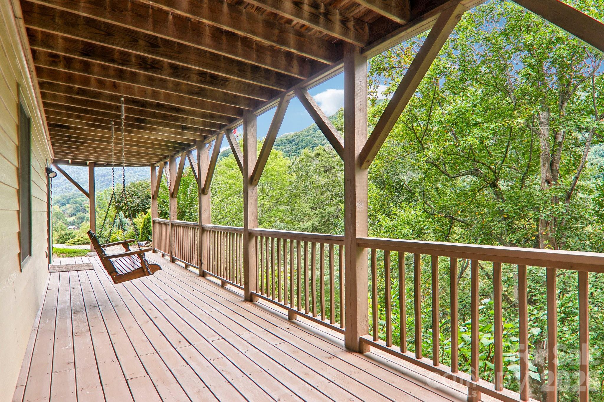 porch swing - 36 Nicholas Lane, Maggie Valley