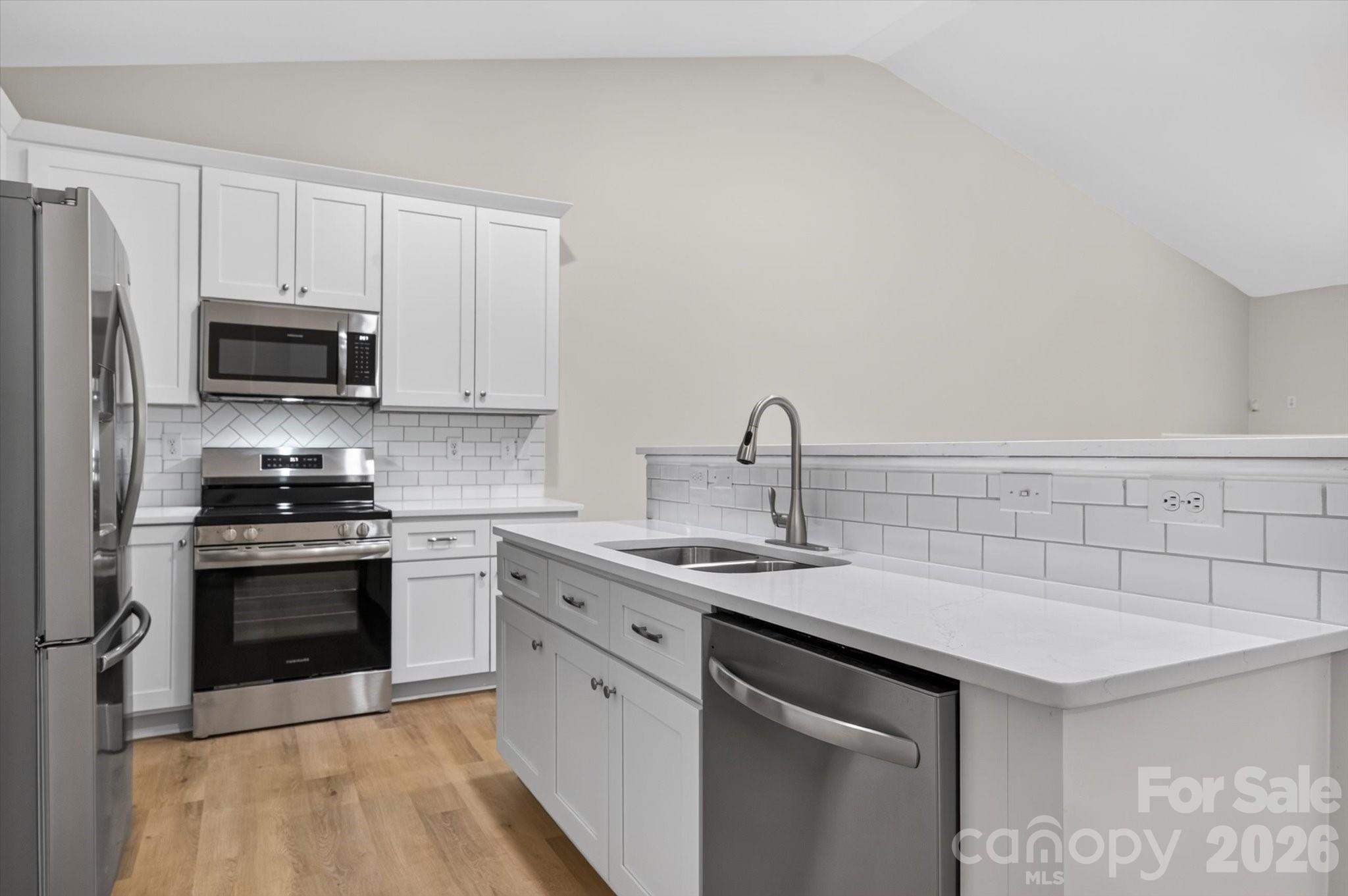 Townhouse at 4641 Willow Glen Road, Harrisburg, photo 13 of 43