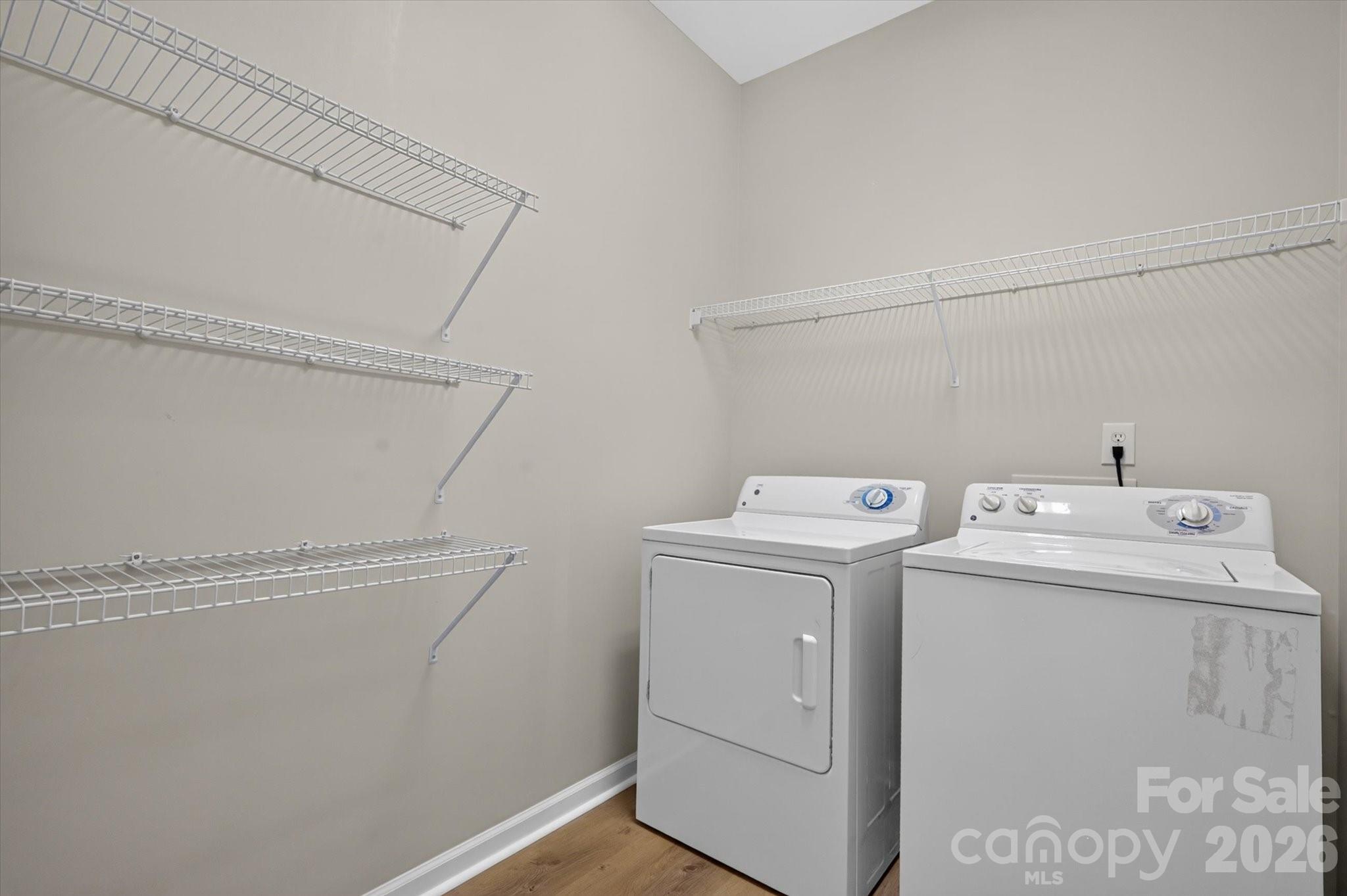 Washer and Dryer Remain - 4641 Willow Glen Road, Harrisburg