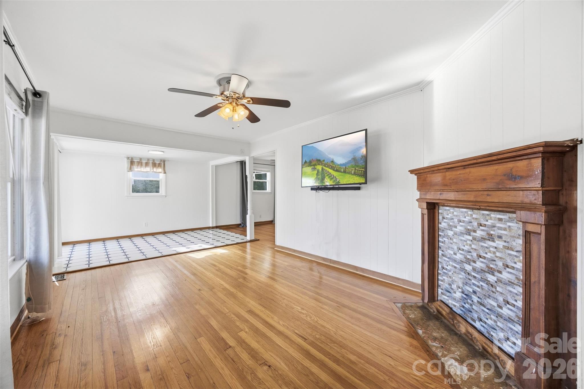Single Family Residence at 118 Montevista Drive, Kings Mountain, photo 9 of 39