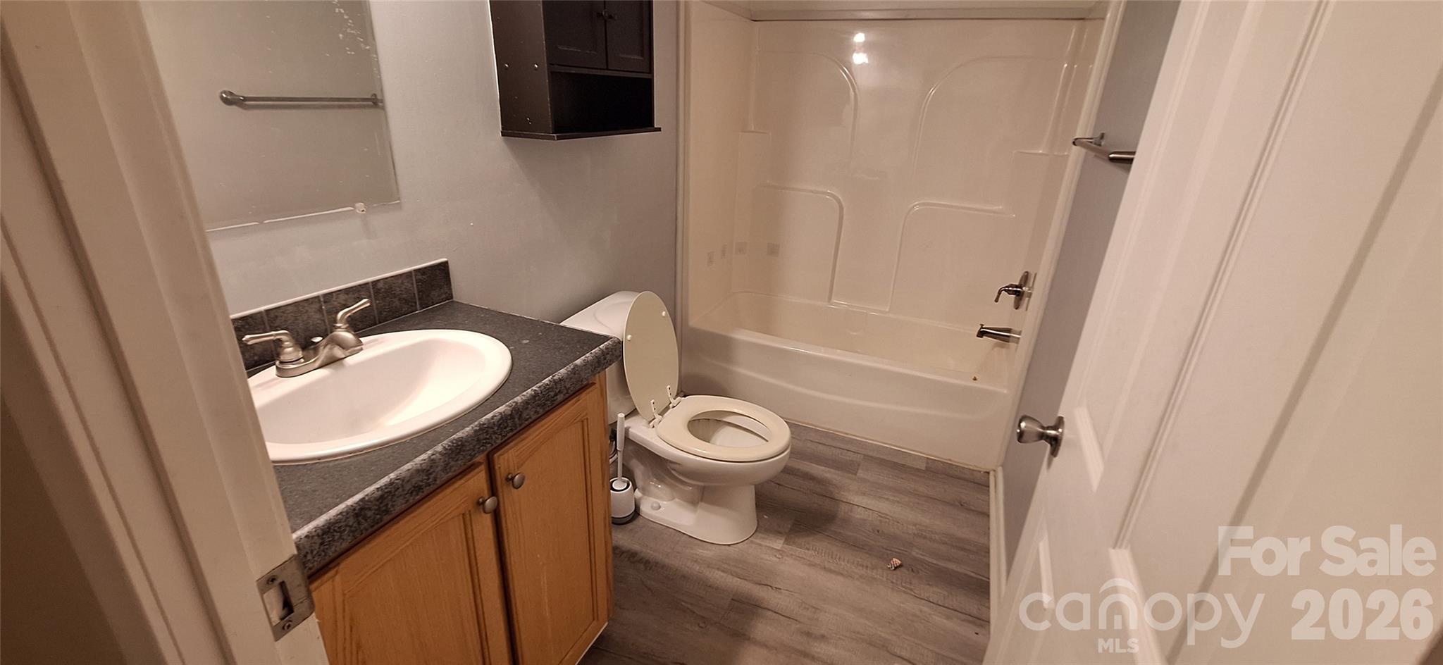 Hall bathroom - 120 Otto Road, Cherryville