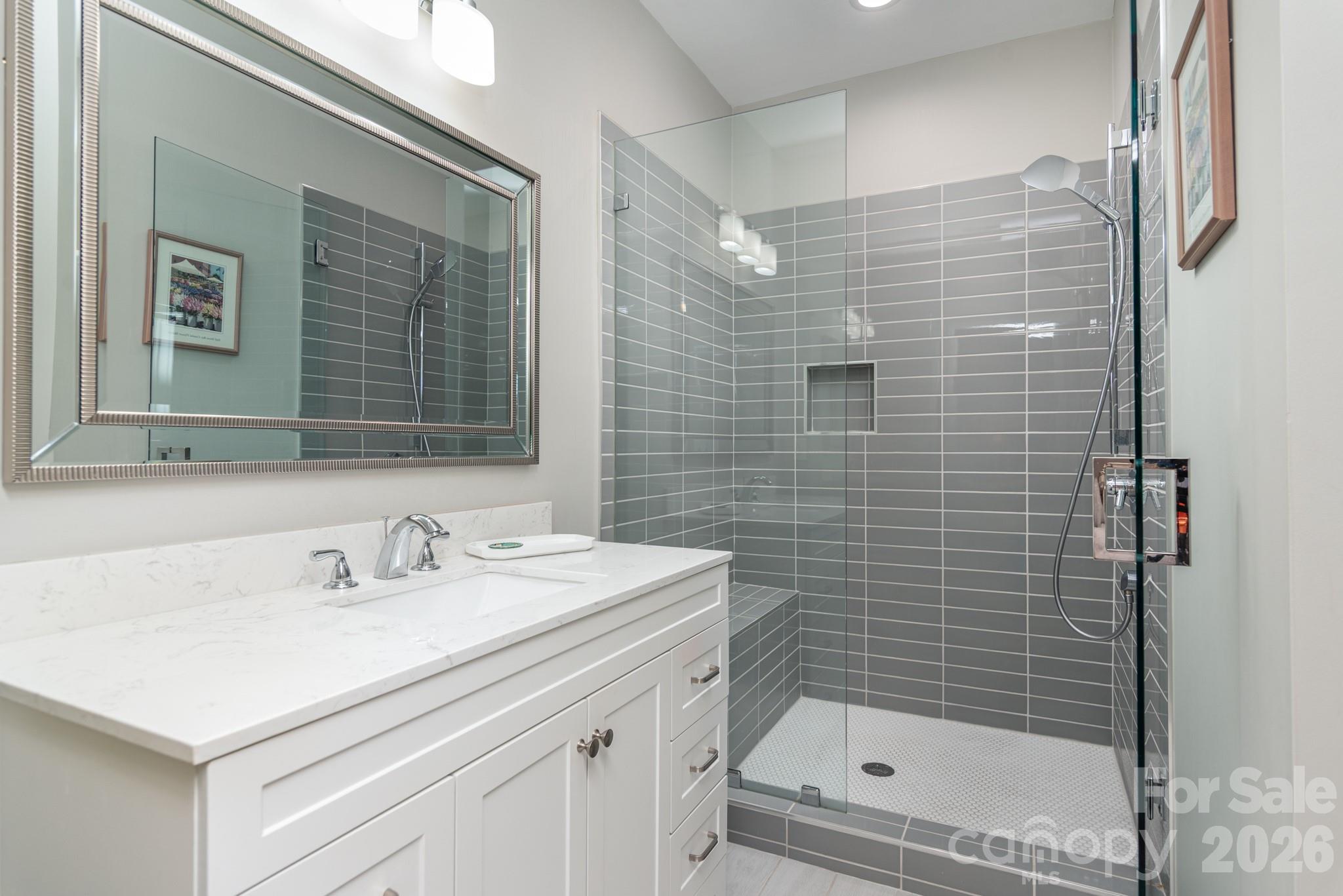 Newly renovated Master Bathroom - 19911 Lamp Lighters Way, Cornelius