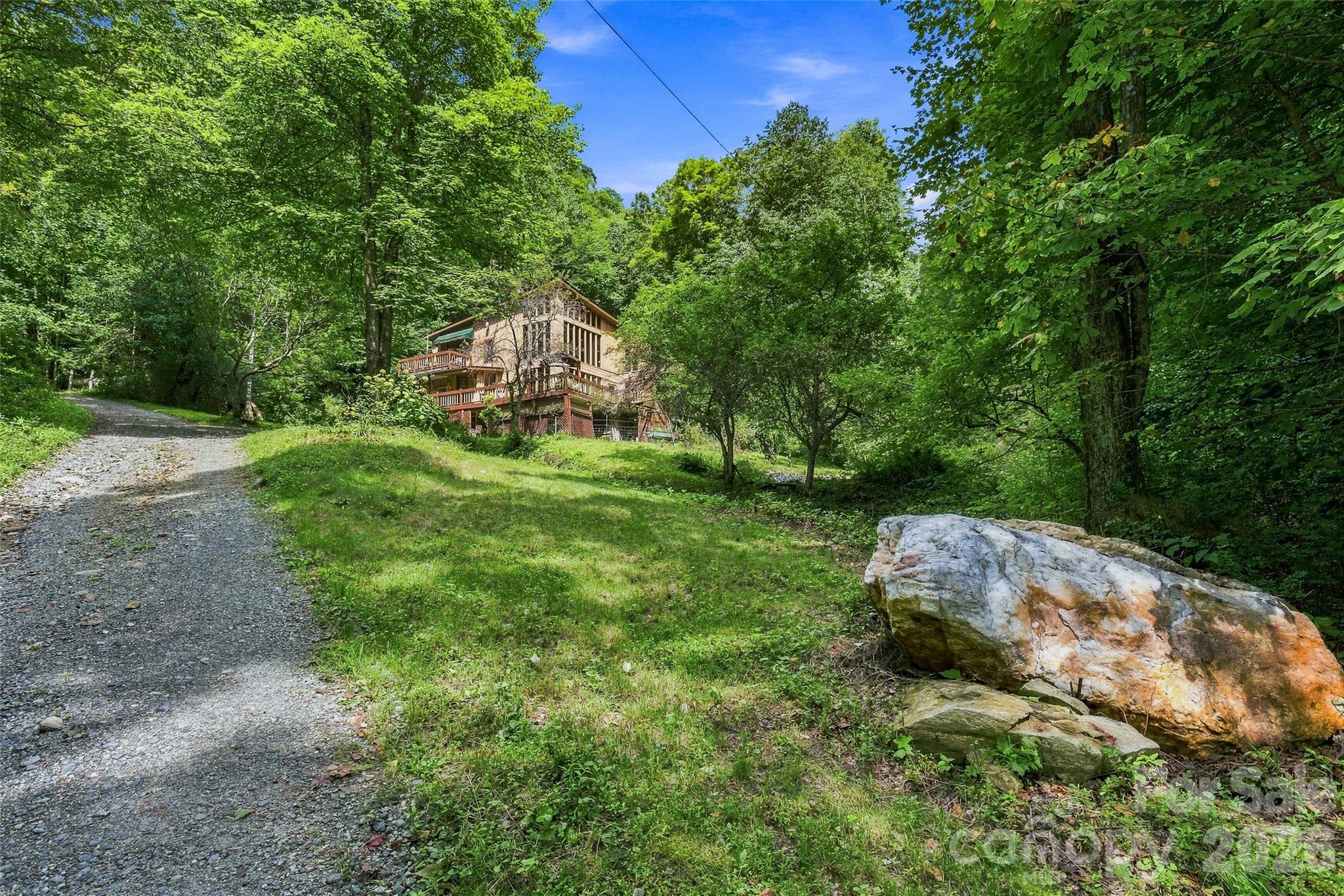 Single Family Residence at 118 Marys Way, Marshall, photo 8 of 48