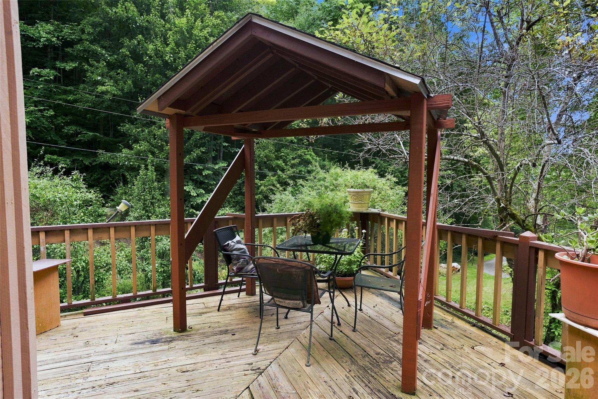 Single Family Residence at 118 Marys Way, Marshall, photo 12 of 48