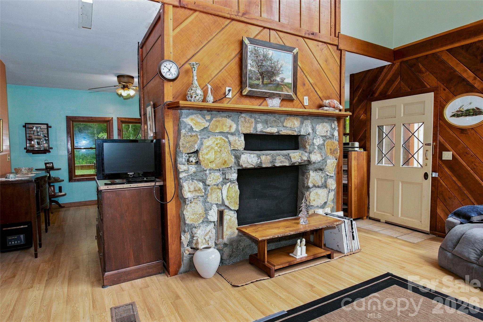 Single Family Residence at 118 Marys Way, Marshall, photo 16 of 48