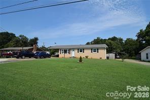 Single Family Residence at 902 Carmel Drive, Gastonia, photo 5 of 28