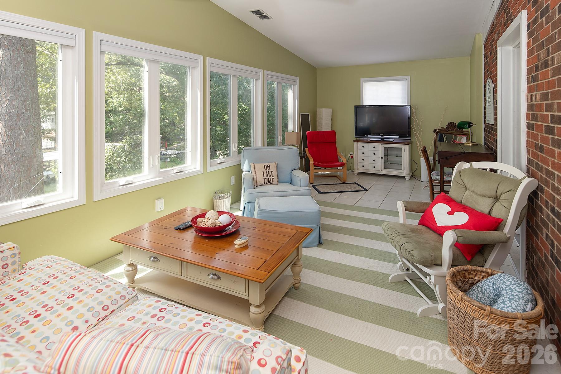 Single Family Residence at 334 Fairway Shores Road, Mount Gilead, photo 13 of 31