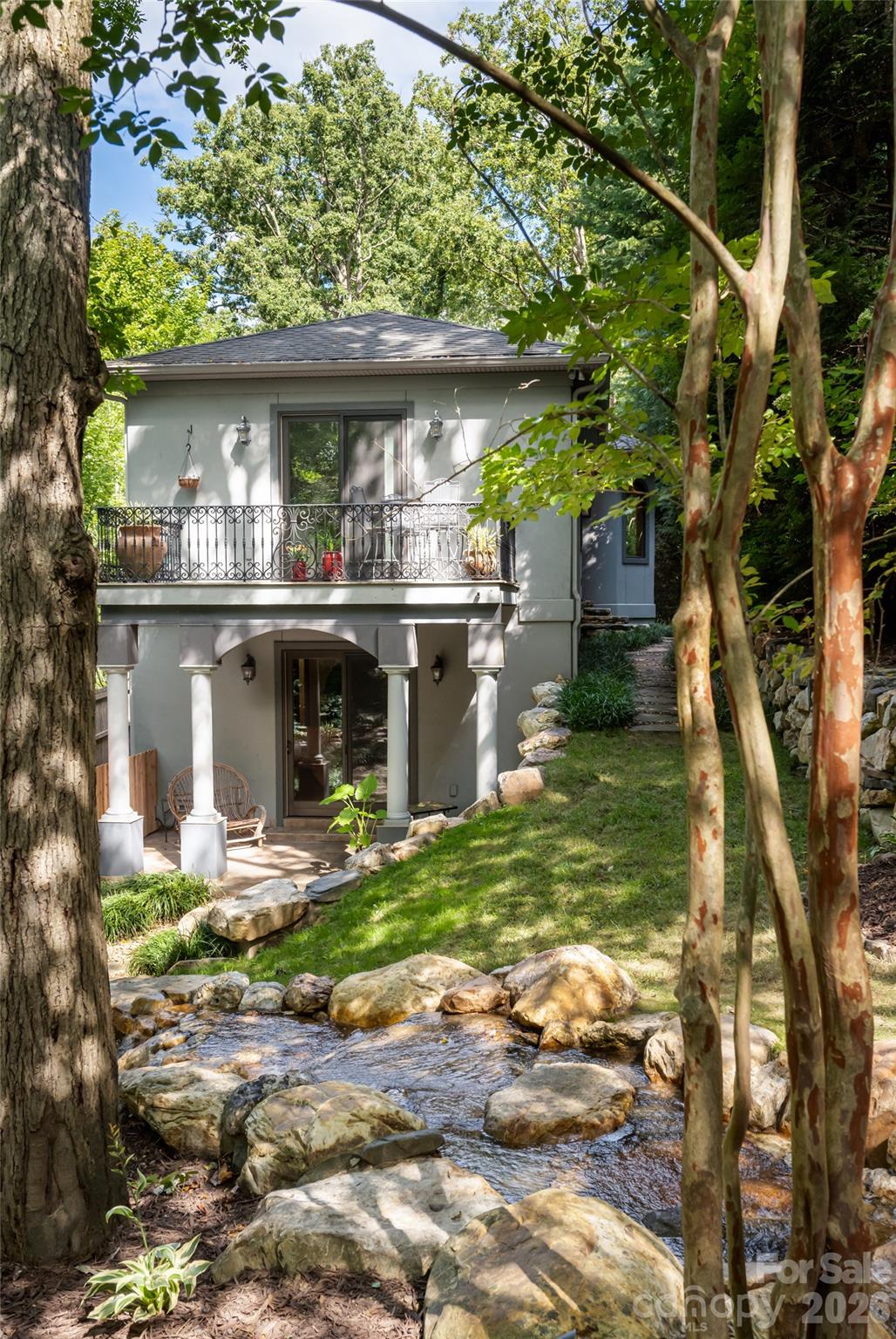 18 Woodlink Road
