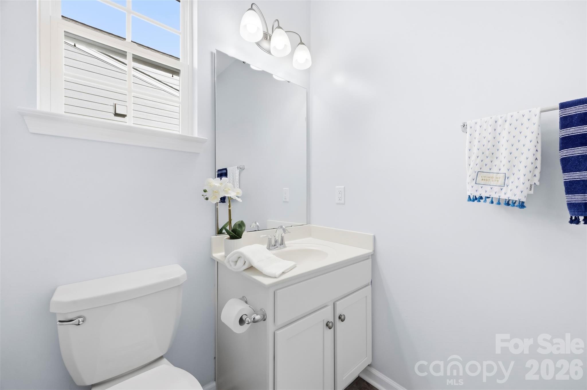 Single Family Residence at 140 Picasso Trail, Mount Holly, photo 21 of 37