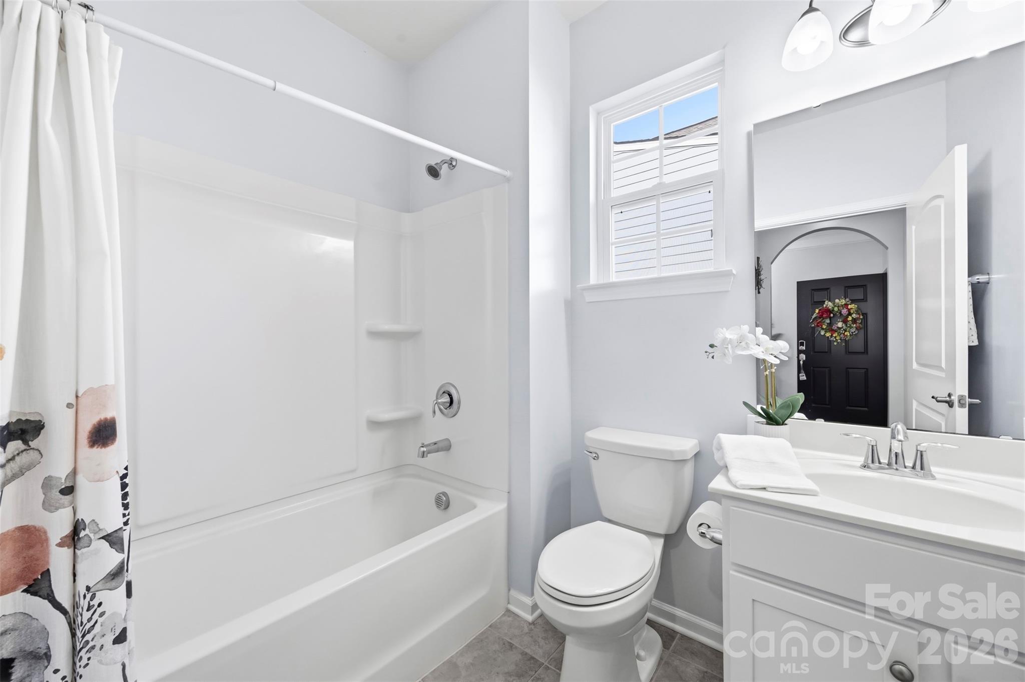 Single Family Residence at 140 Picasso Trail, Mount Holly, photo 22 of 37