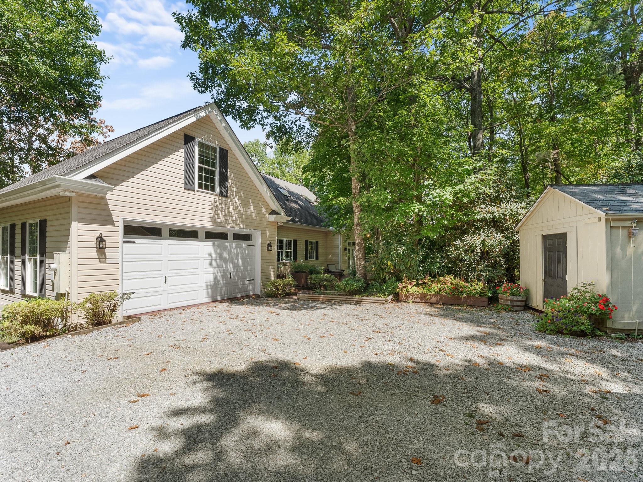 Single Family Residence at 29 Panther Ridge Road, Brevard, photo 6 of 48