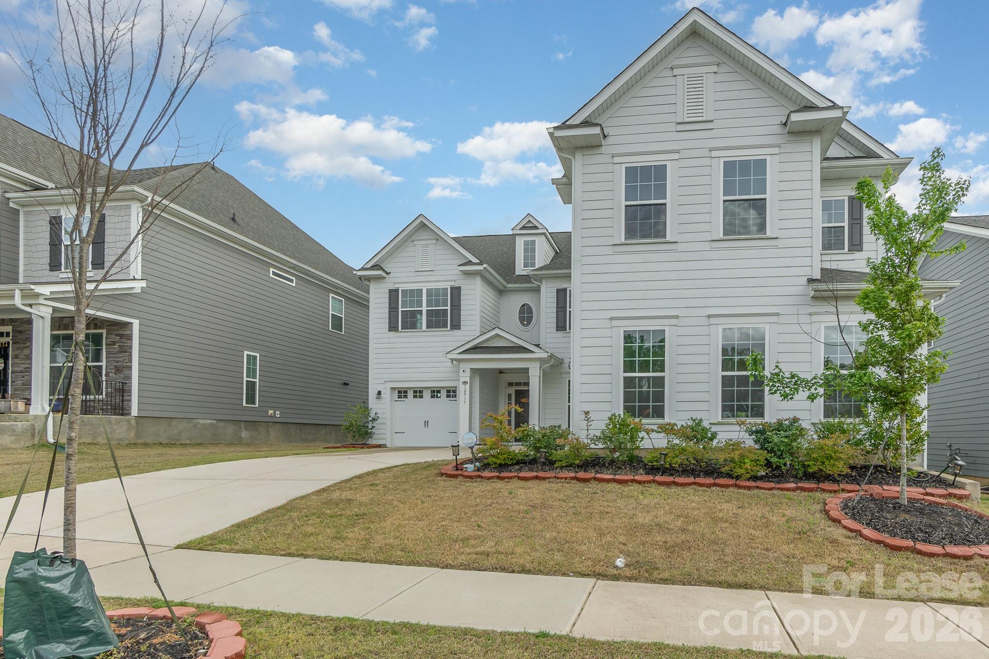 Single Family Residence at 12917 Hindcross Drive, Huntersville, photo 2 of 35