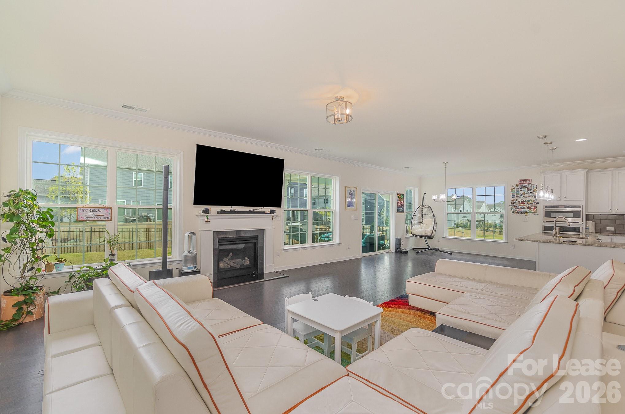 Single Family Residence at 12917 Hindcross Drive, Huntersville, photo 7 of 35