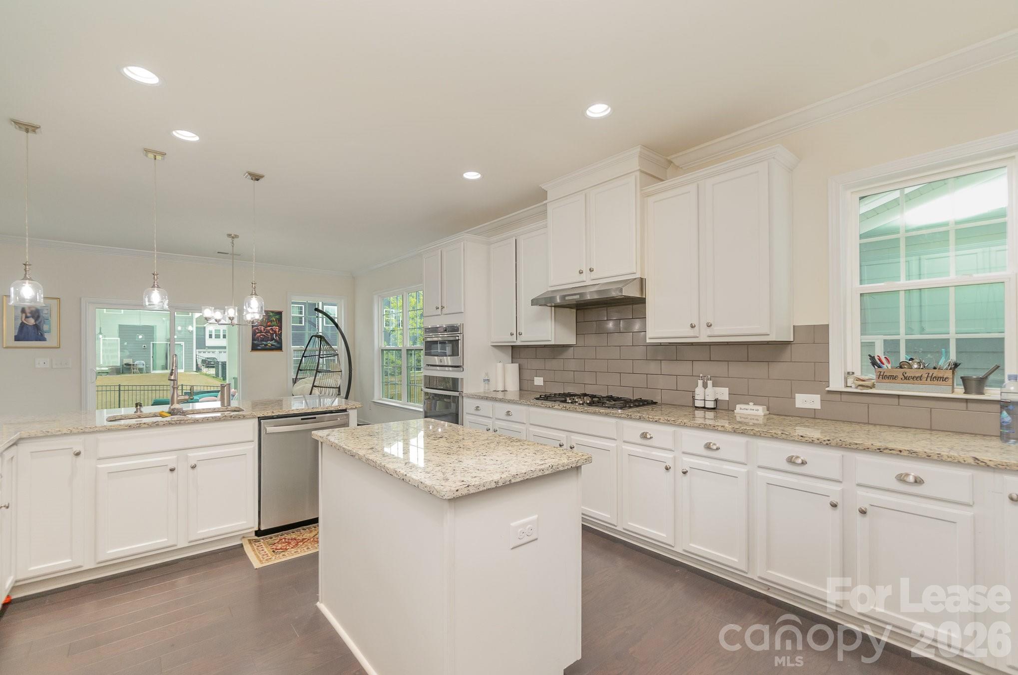 Single Family Residence at 12917 Hindcross Drive, Huntersville, photo 14 of 35