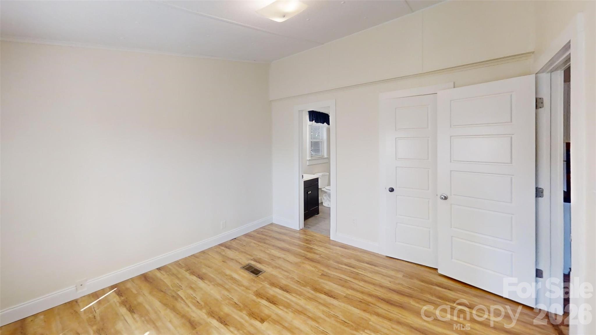 Single Family Residence at 7 Fieldtop Lane, Arden, photo 11 of 28