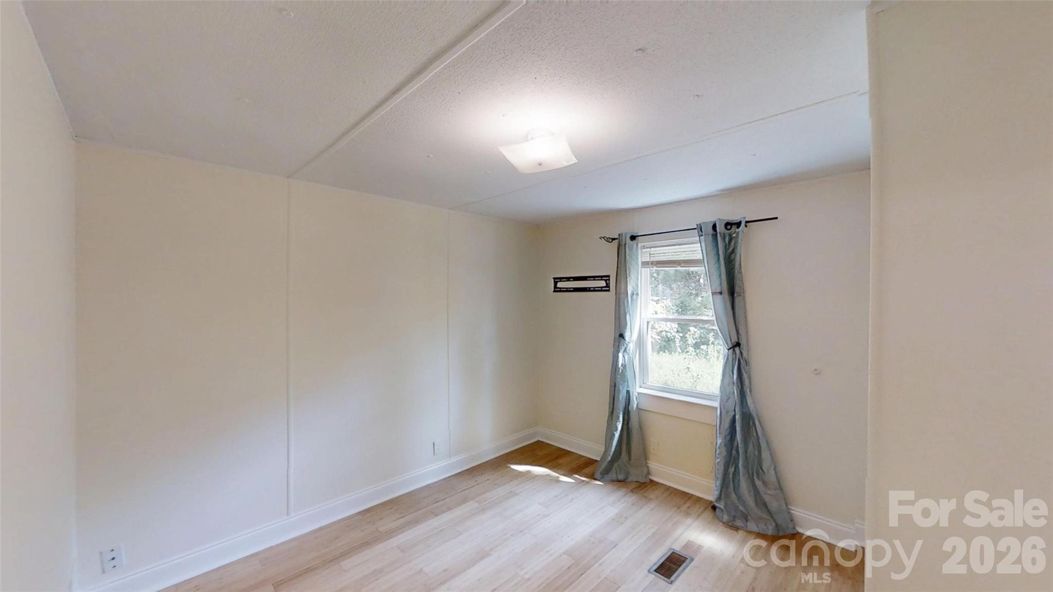 Single Family Residence at 7 Fieldtop Lane, Arden, photo 18 of 28