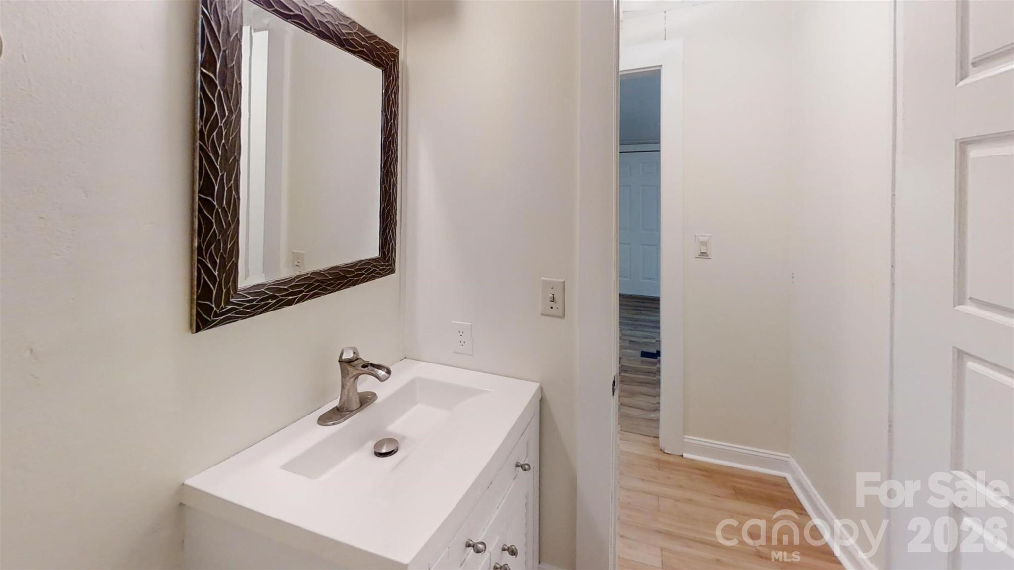 Single Family Residence at 7 Fieldtop Lane, Arden, photo 21 of 28
