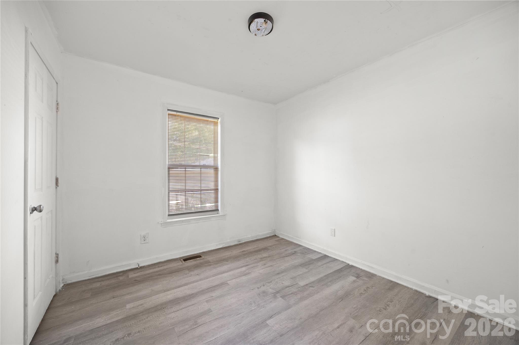 Second Bed - 802 N Shaver Street, Salisbury