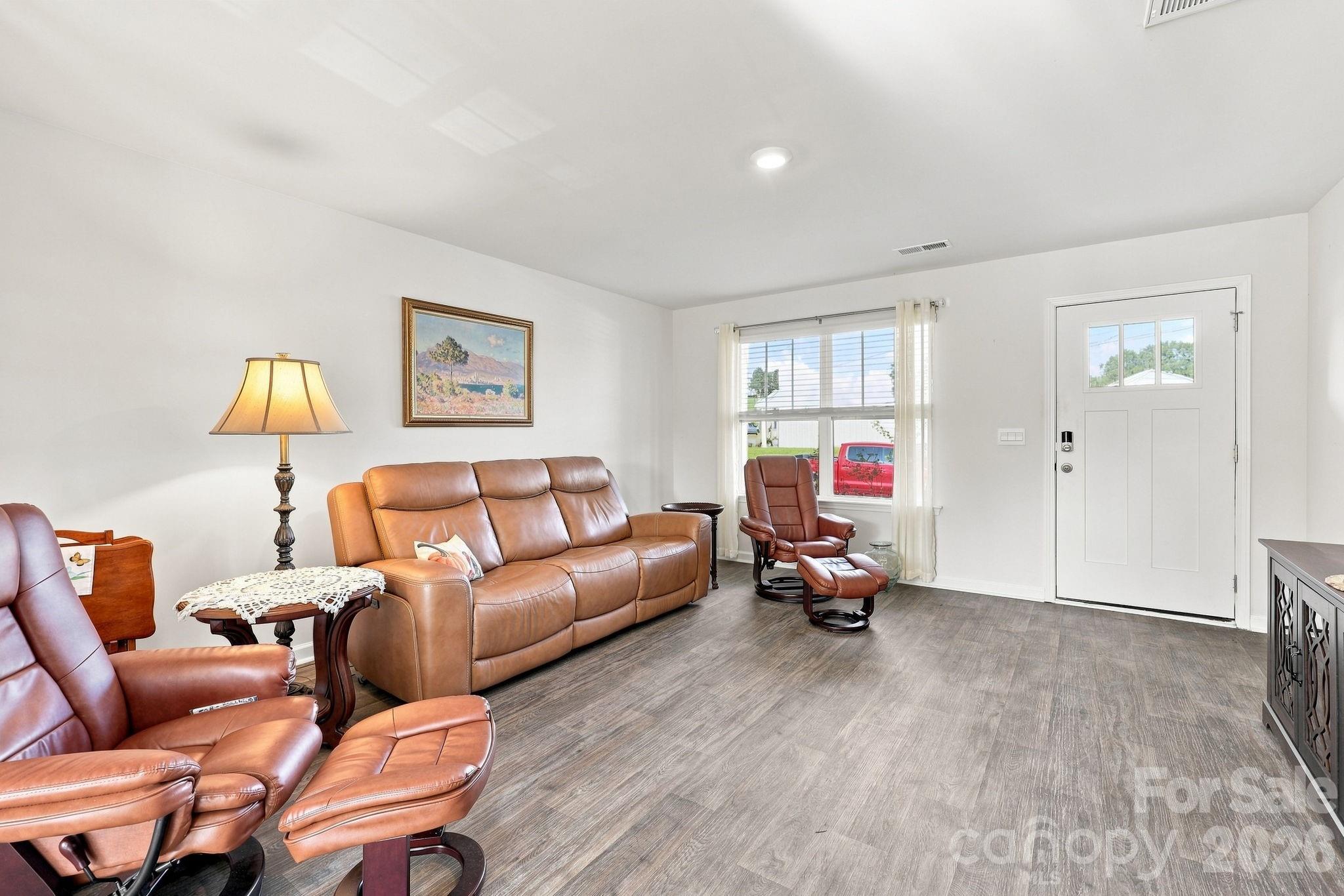 Single Family Residence at 16 Madelyn Drive, Clyde, photo 3 of 22