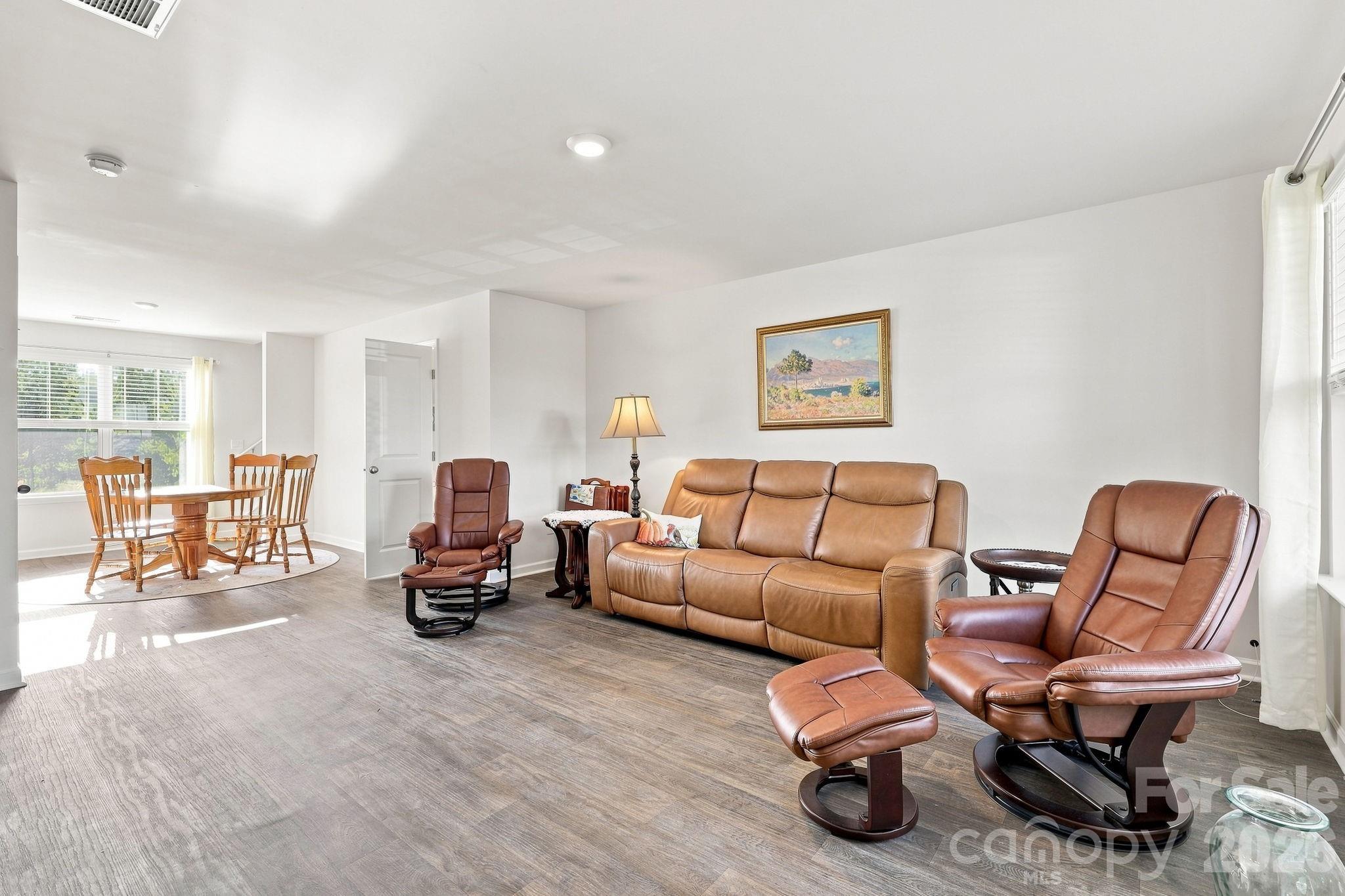 Single Family Residence at 16 Madelyn Drive, Clyde, photo 4 of 22