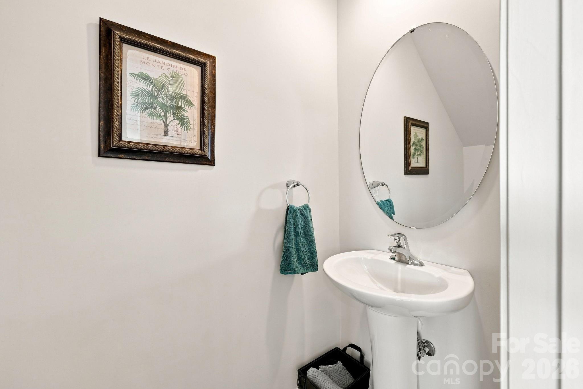 Single Family Residence at 16 Madelyn Drive, Clyde, photo 6 of 22