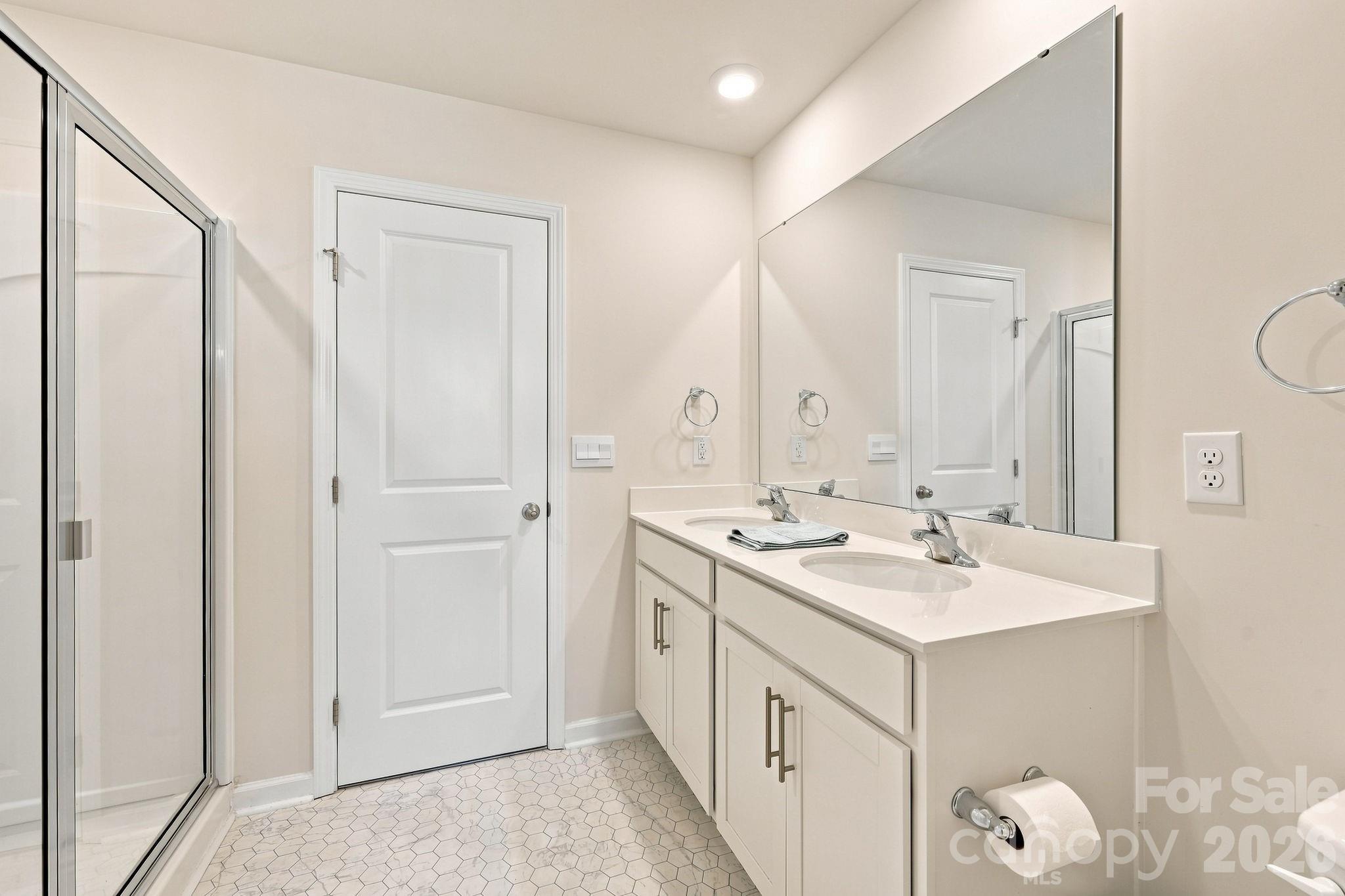 Master Bathroom - 16 Madelyn Drive, Clyde