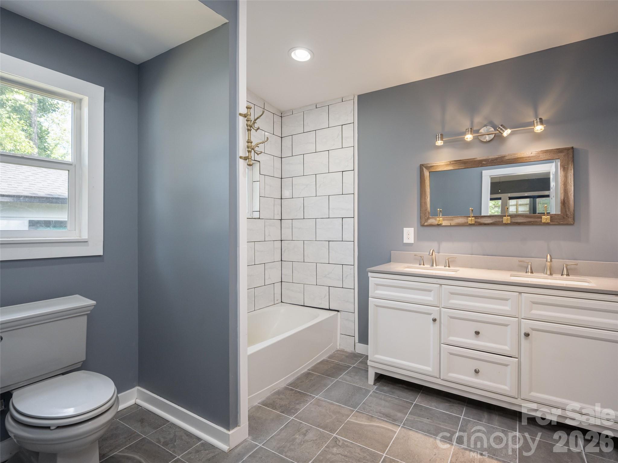 Single Family Residence at 306 Mccoy Cove Road, Black Mountain, photo 18 of 48
