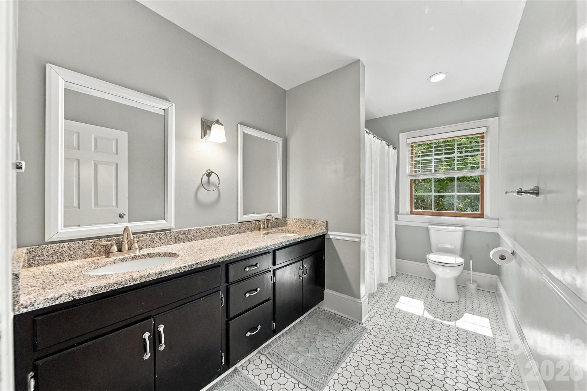 Single Family Residence at 1602 Fairway Drive, Newton, photo 25 of 46