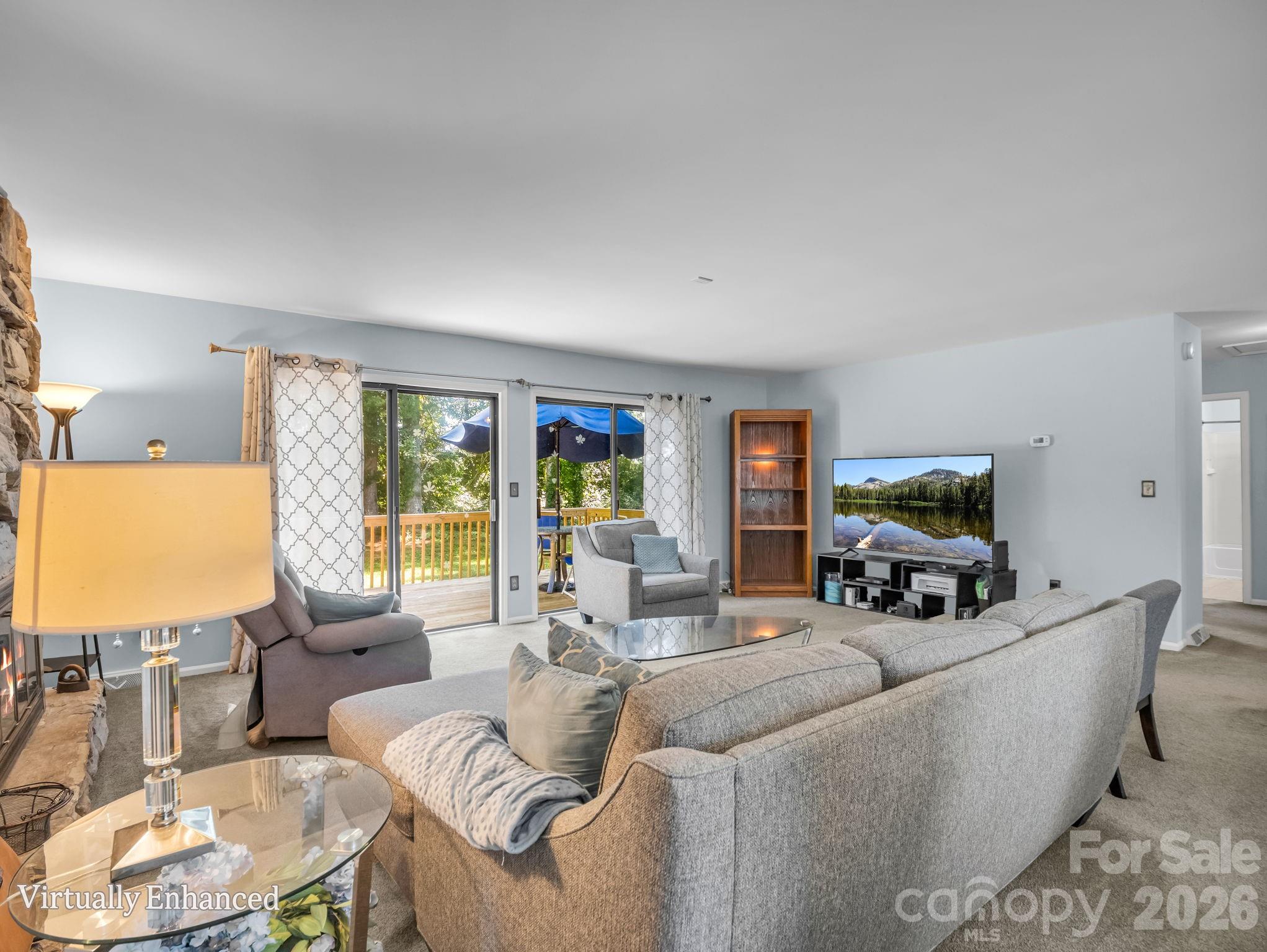 Single Family Residence at 3 Apple Blossom Lane, Hendersonville, photo 15 of 31