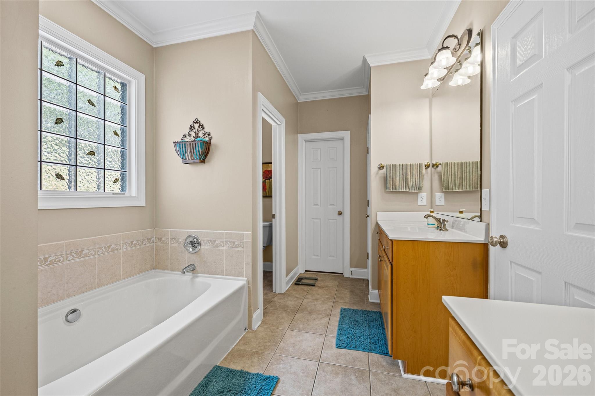 Single Family Residence at 1063 Hunters Run Drive, Tega Cay, photo 15 of 41