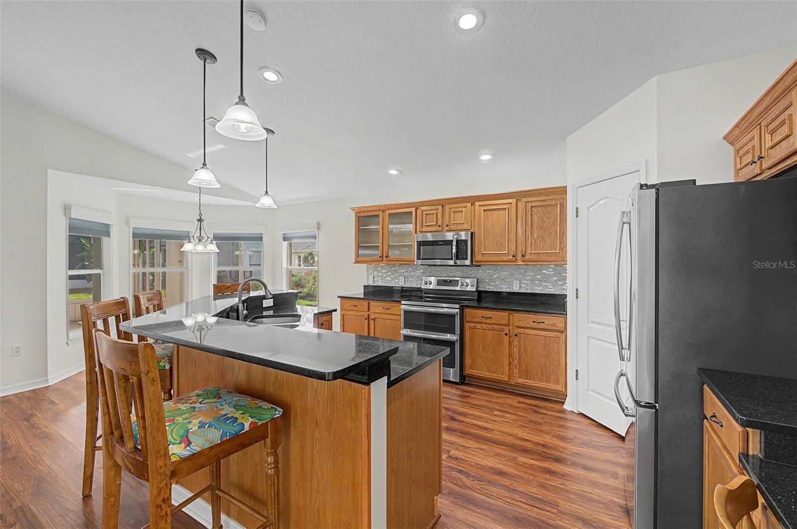 large open kitchen - 11709 SPINDRIFT LOOP, HUDSON
