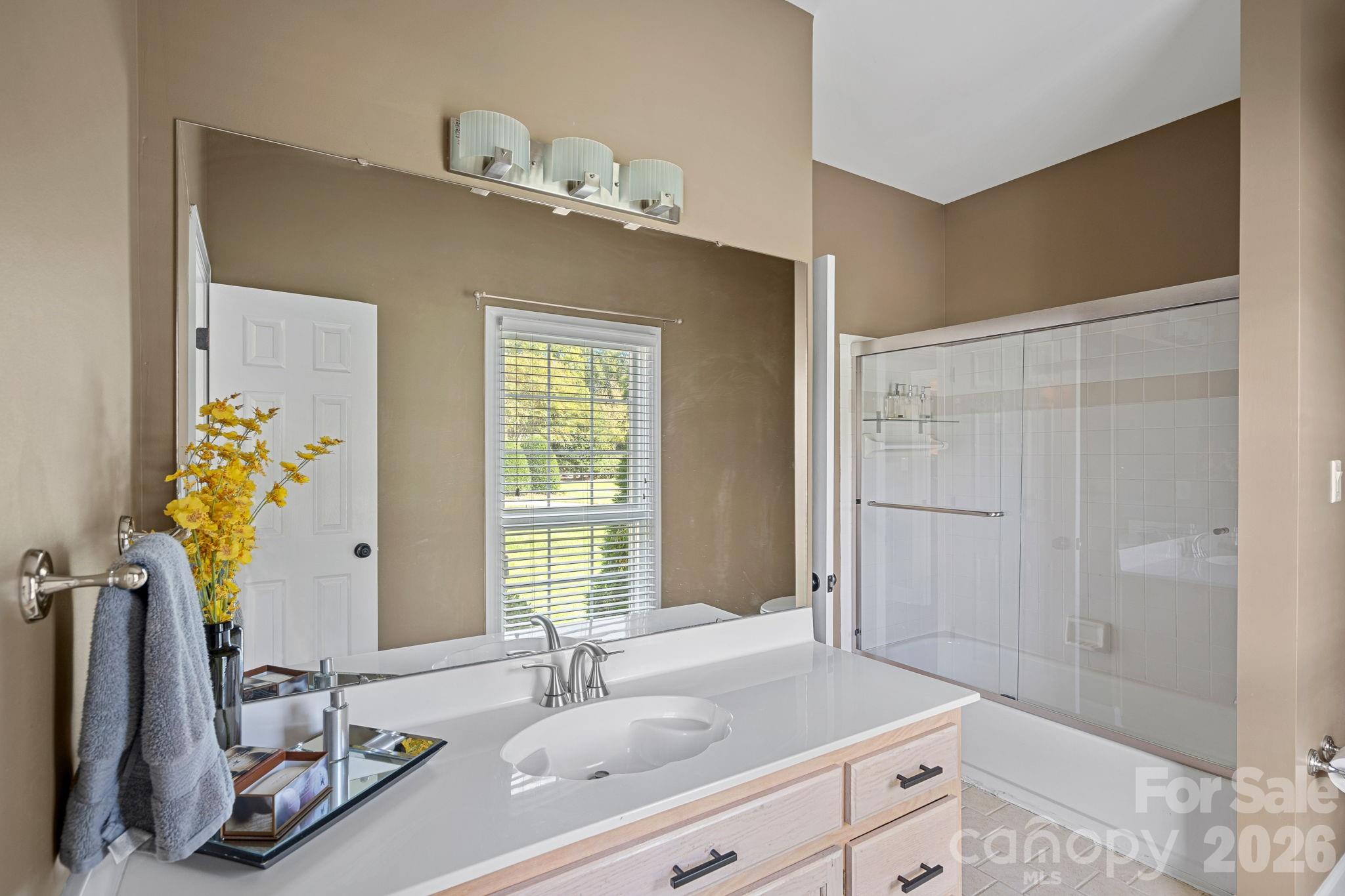 Single Family Residence at 18806 Boundary Oaks Court, Davidson, photo 23 of 48