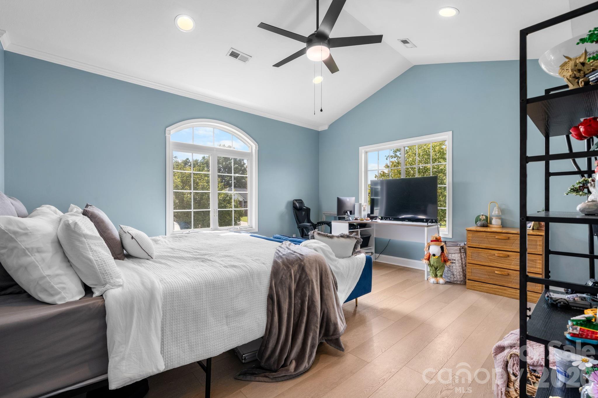 Single Family Residence at 1360 Sweet briar Lane, Hickory, photo 32 of 47