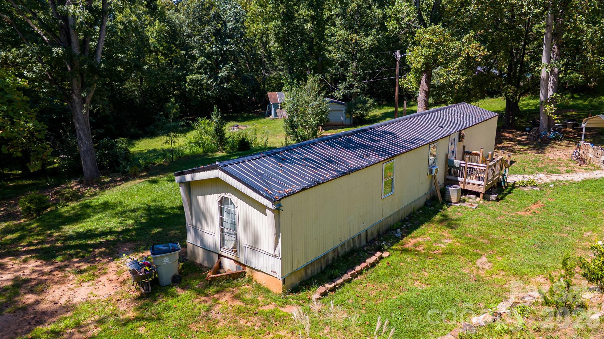 Single Family Residence at 1642 Bradford Mountain Road, Lenoir, photo 2 of 18