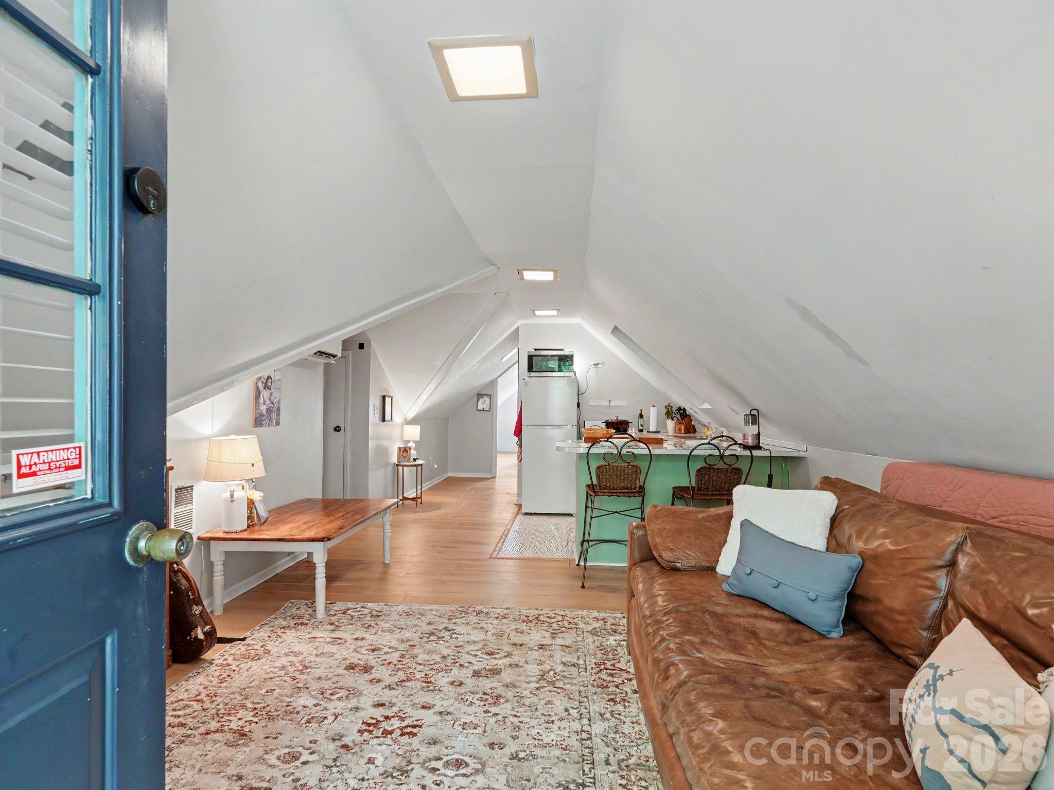 2nd Living Quarters - 1179 Aspen Way, Concord