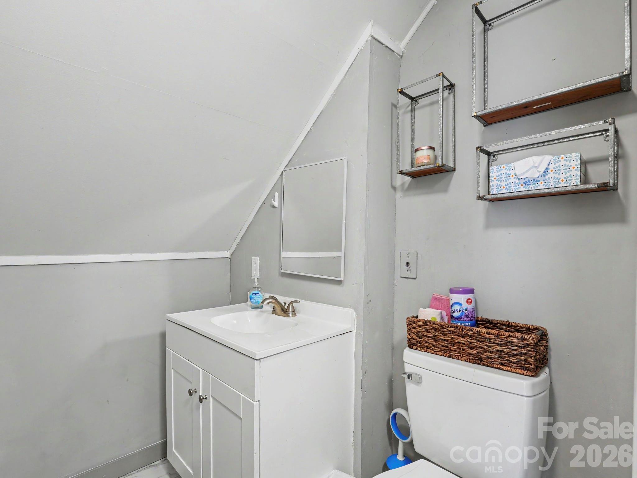 2nd Living Full Bath - 1179 Aspen Way, Concord