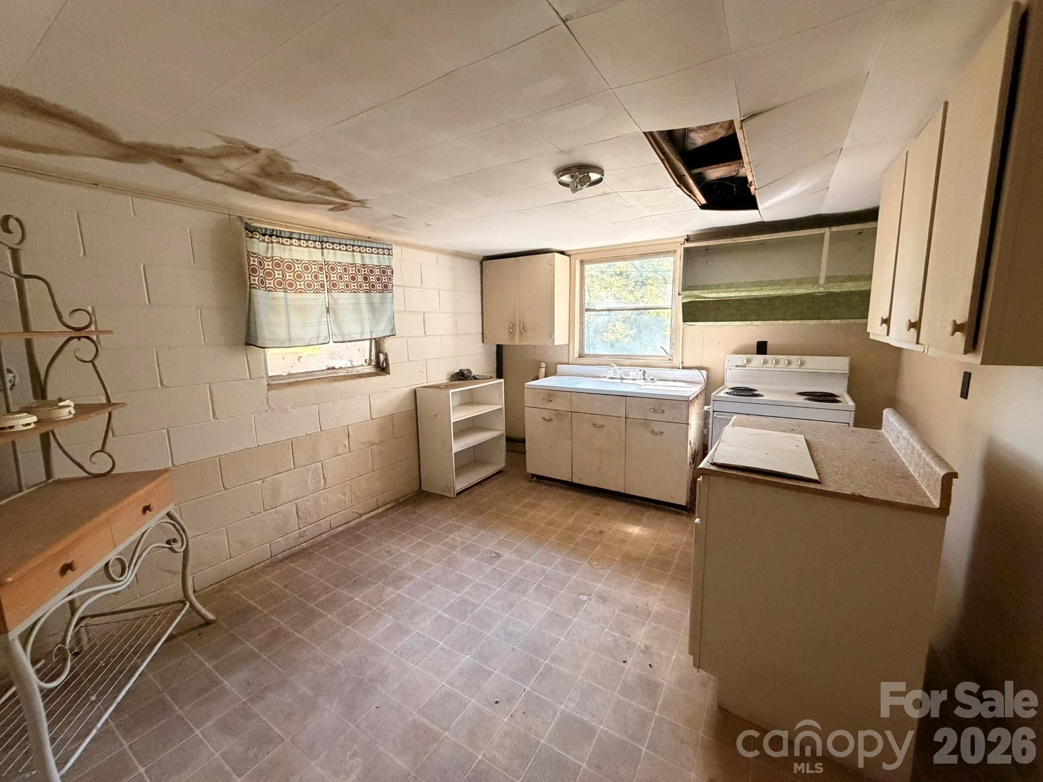 Unit C - basement - 67 Falls Avenue, Granite Falls