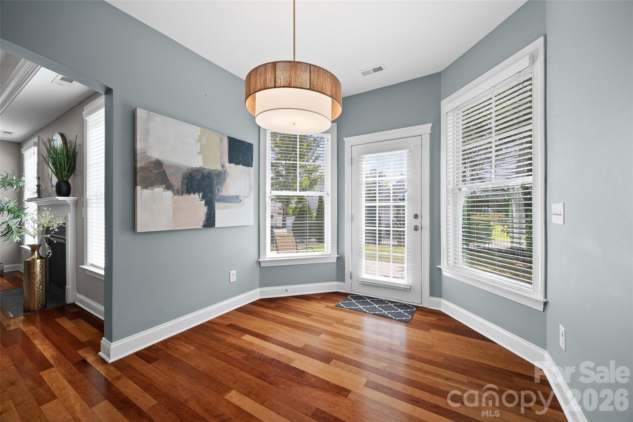 Single Family Residence at 8029 Whitehawk Hill Road, Waxhaw, photo 9 of 35