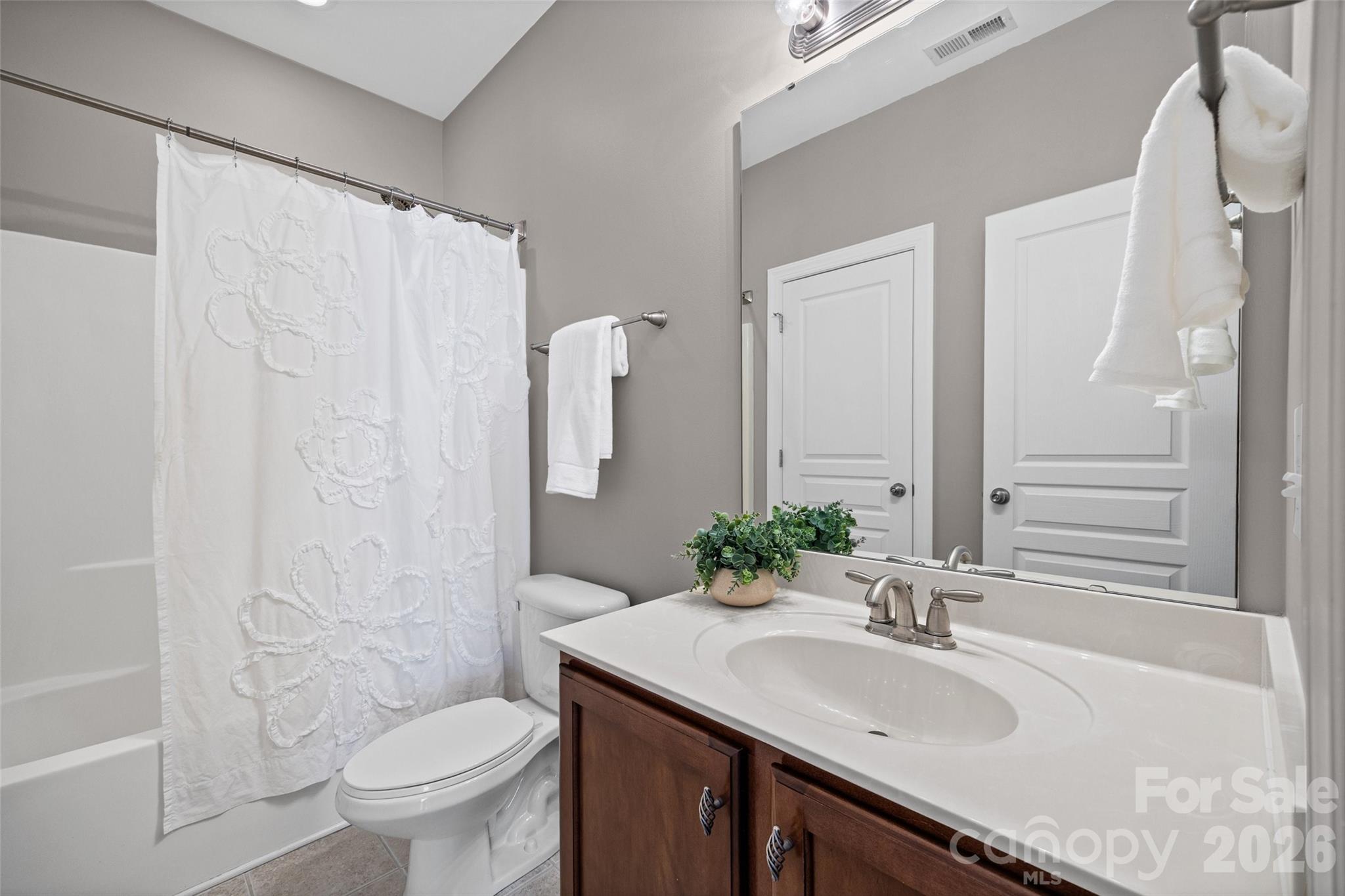 Single Family Residence at 8029 Whitehawk Hill Road, Waxhaw, photo 19 of 35