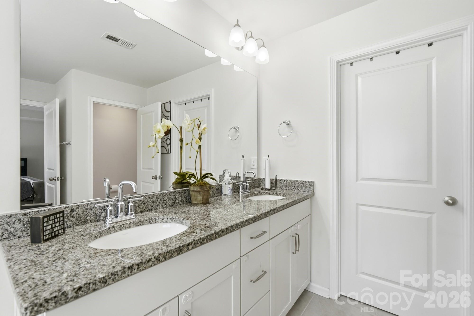 with double vanity and walk in Closet - 6013 Redwood Pine Road, Concord