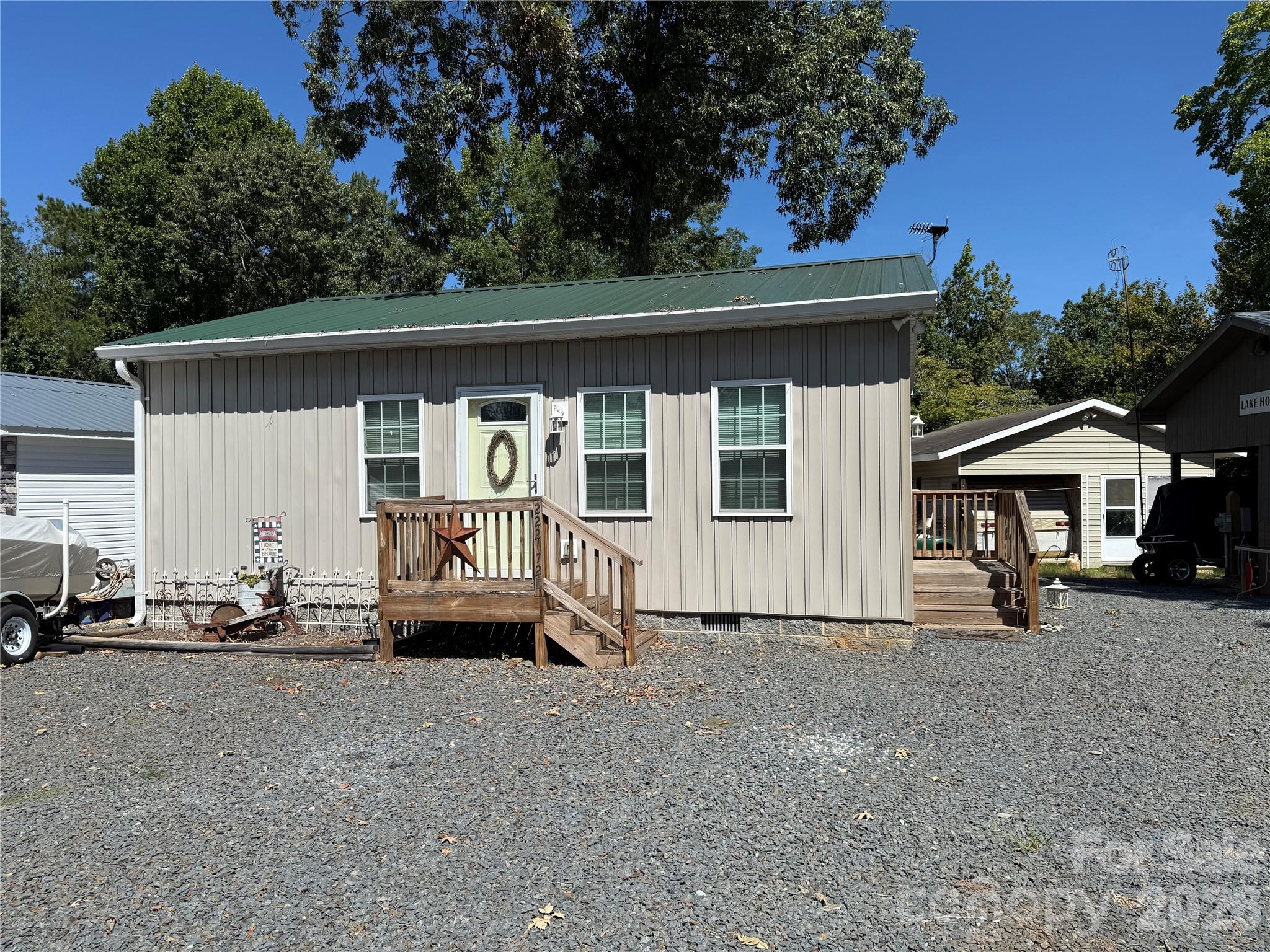222 Lake Tillery Trail