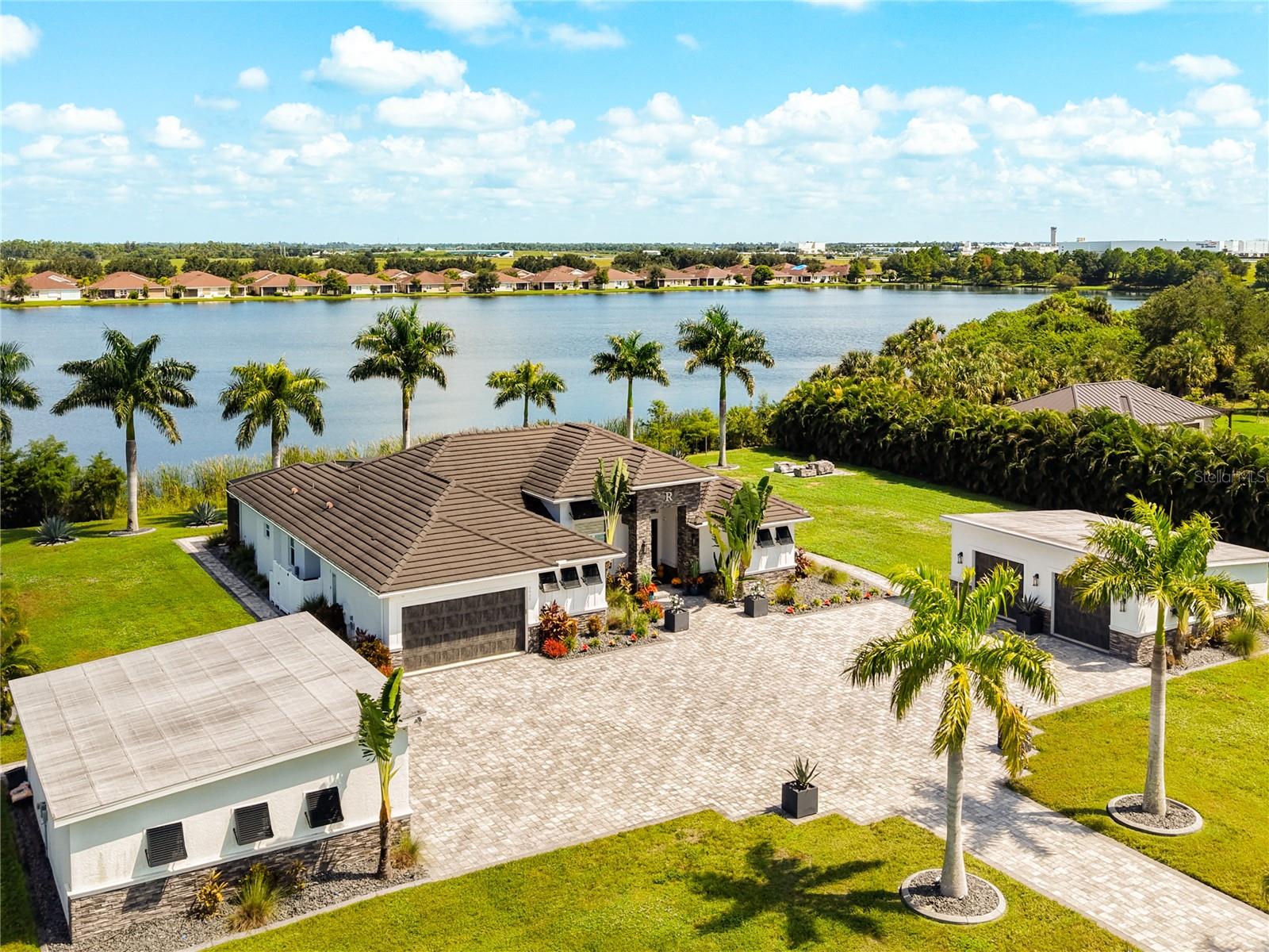 2930 SCENIC VIEW DR