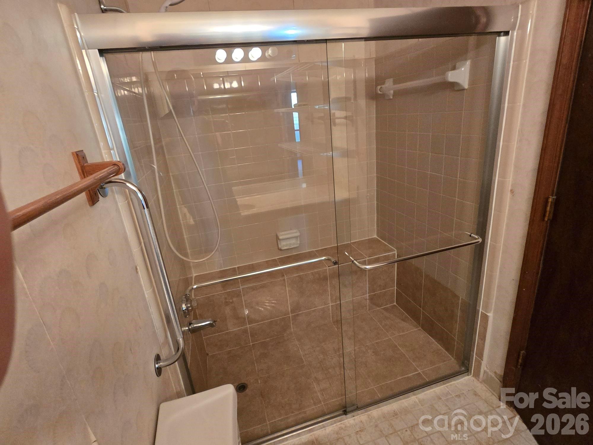Primary Full Bath. - 6214 Elkington Lane, Mint Hill