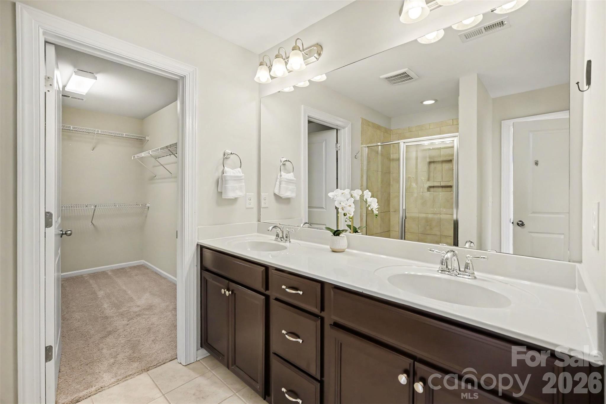 Primary bathroom with garden tub and walk-in shower - 824 Ayrshire Avenue, Fort Mill